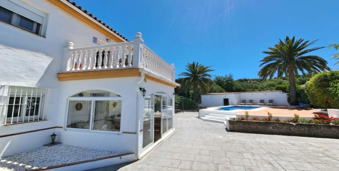 Продажа  отдельно стоящей виллы в Coín 33