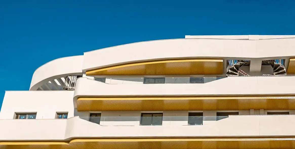 Продажа двухуровневого пентхауса в Estepona 2