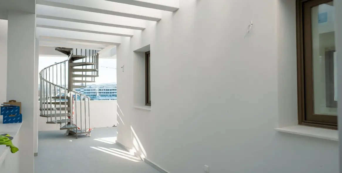 Продажа двухуровневого пентхауса в Estepona 6