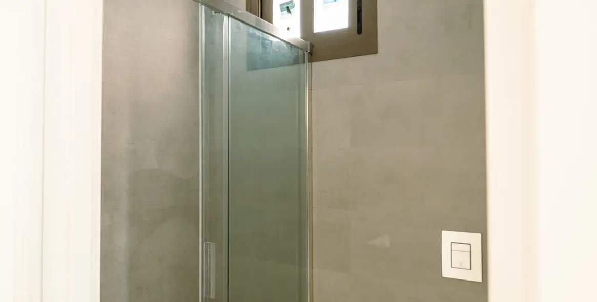 Sale of penthouse duplex in Estepona 21