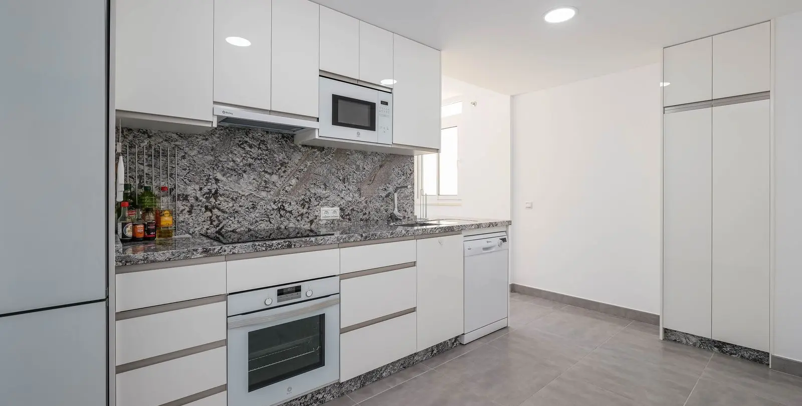 Sale of penthouse in Los Boliches 12