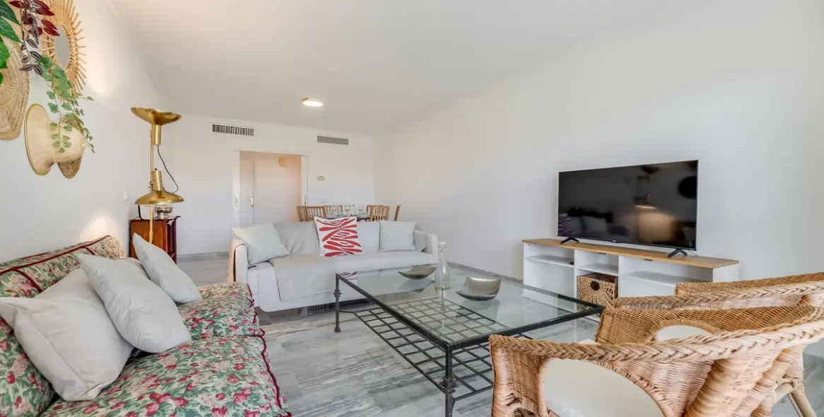 Продажа апартаментов на среднем этаже в Guadalmina Baja 4