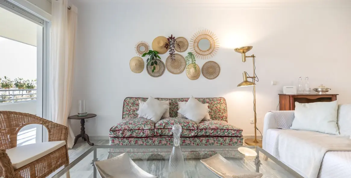 Продажа апартаментов на среднем этаже в Guadalmina Baja 8