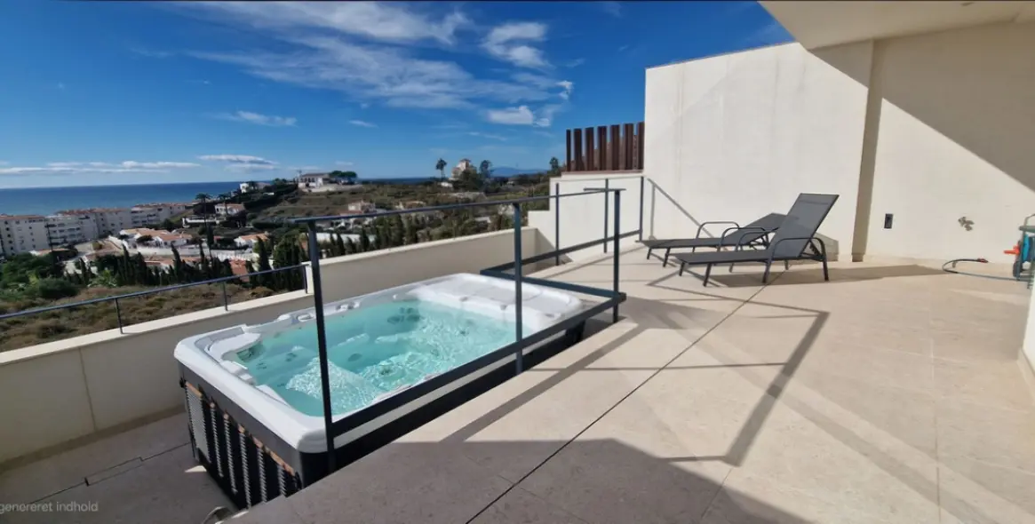 Sale of townhouse in Torrox Costa 22