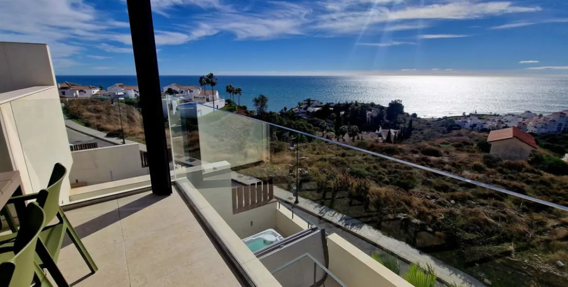 Sale of townhouse in Torrox Costa 34