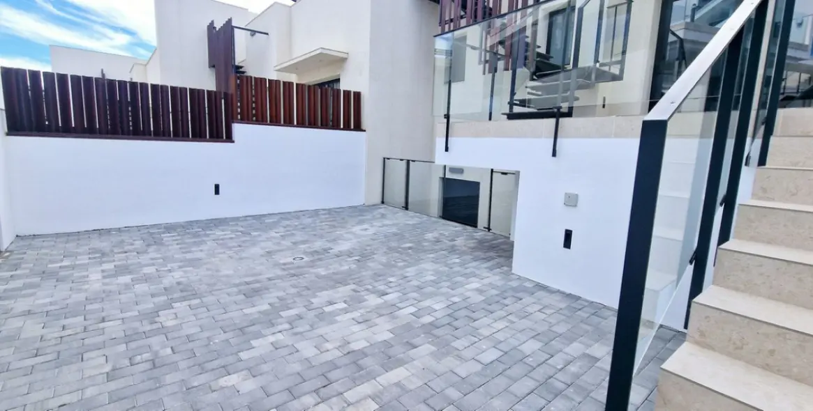 Sale of townhouse in Torrox Costa 36