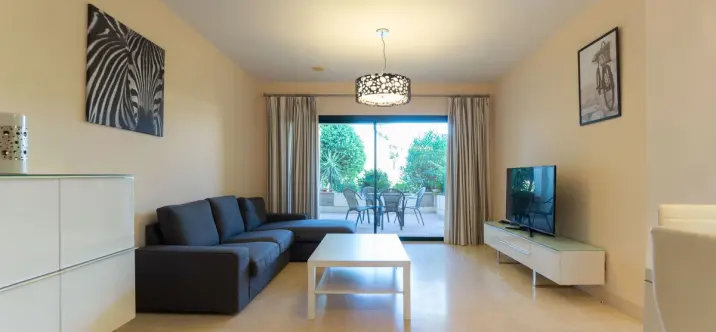 Долгосрочная аренда апартаментов на первом этаже в Benahavís 1