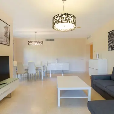 Долгосрочная аренда апартаментов на первом этаже в Benahavís