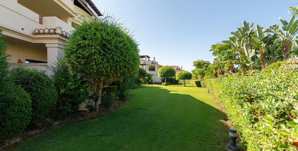 Long-term rent of ground floor apartment in Benahavís 26