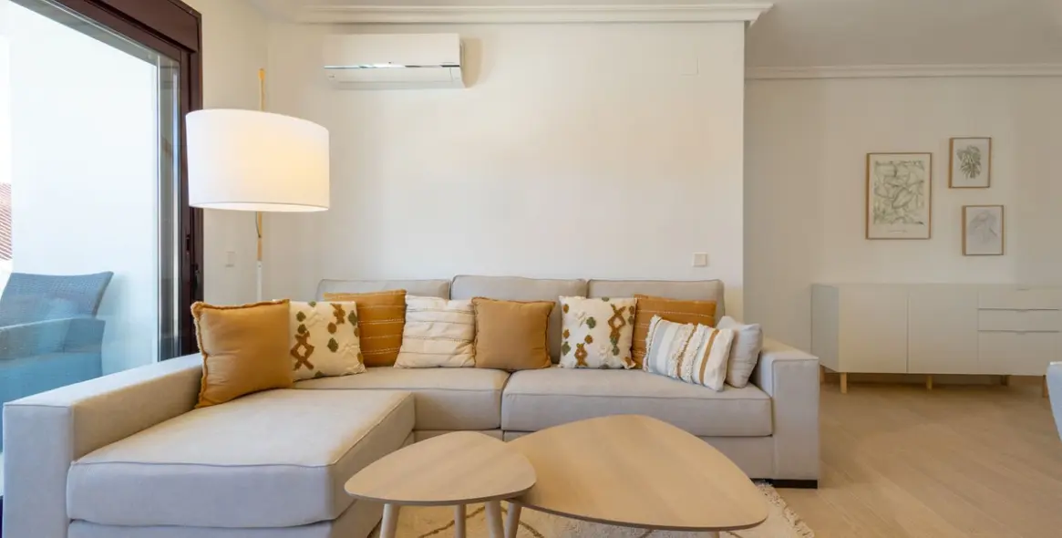 Sale of middle floor apartment in Nueva Andalucía 3