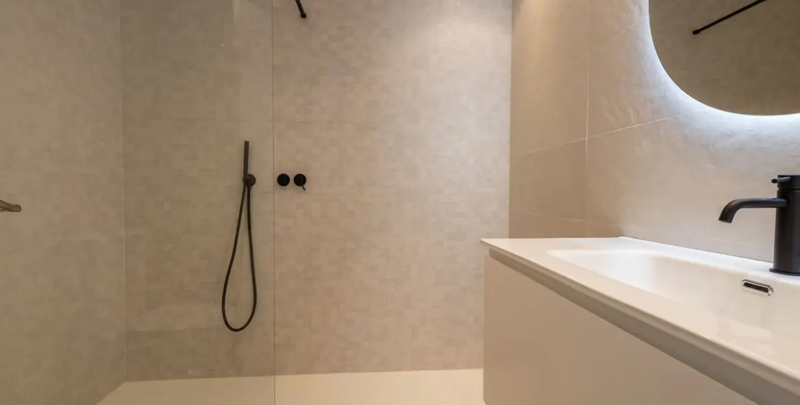 Sale of middle floor apartment in Nueva Andalucía 7