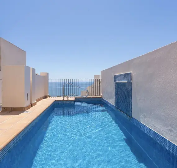 Продажа двухуровневого пентхауса в New Golden Mile