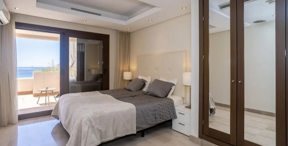 Venta de ático dúplex en New Golden Mile 5