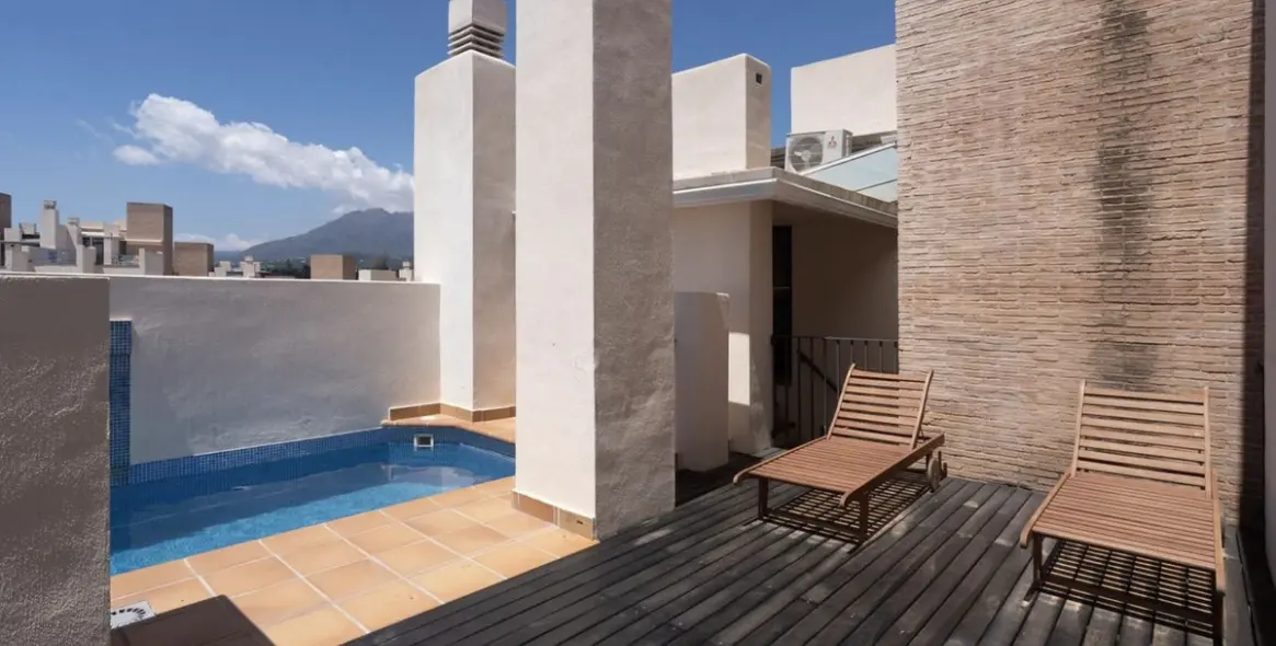 Venta de ático dúplex en New Golden Mile 15