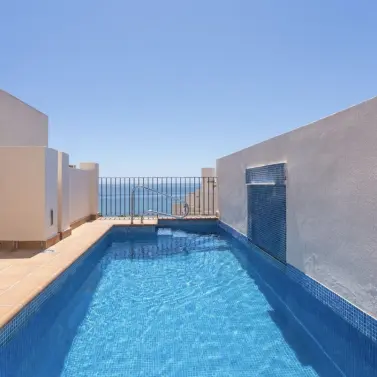 Venta de ático dúplex en New Golden Mile