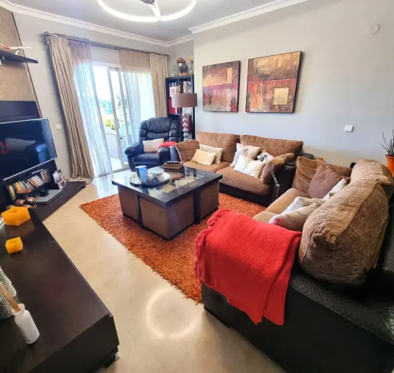 Sale of penthouse in Estepona