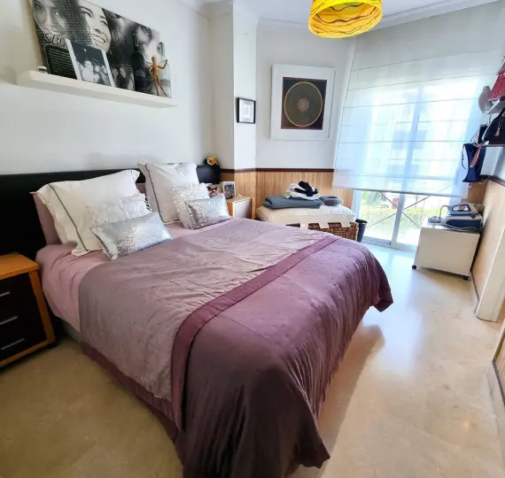 Sale of penthouse in Estepona