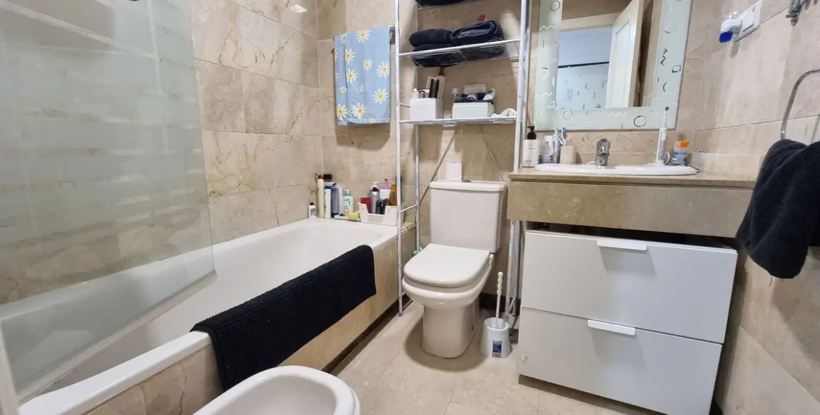 Sale of penthouse in Estepona 5