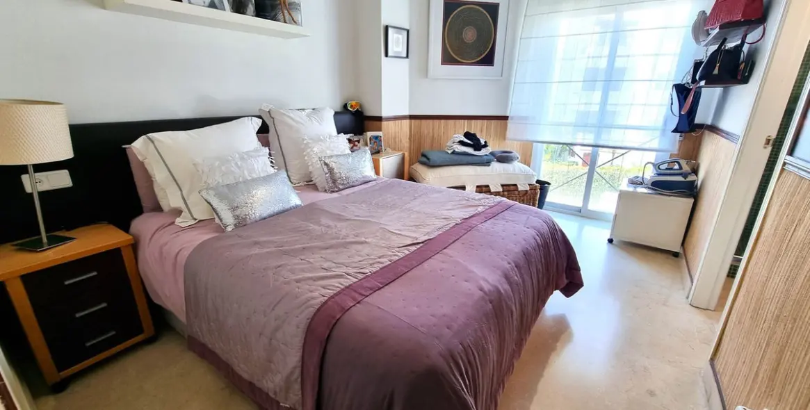 Sale of penthouse in Estepona 4