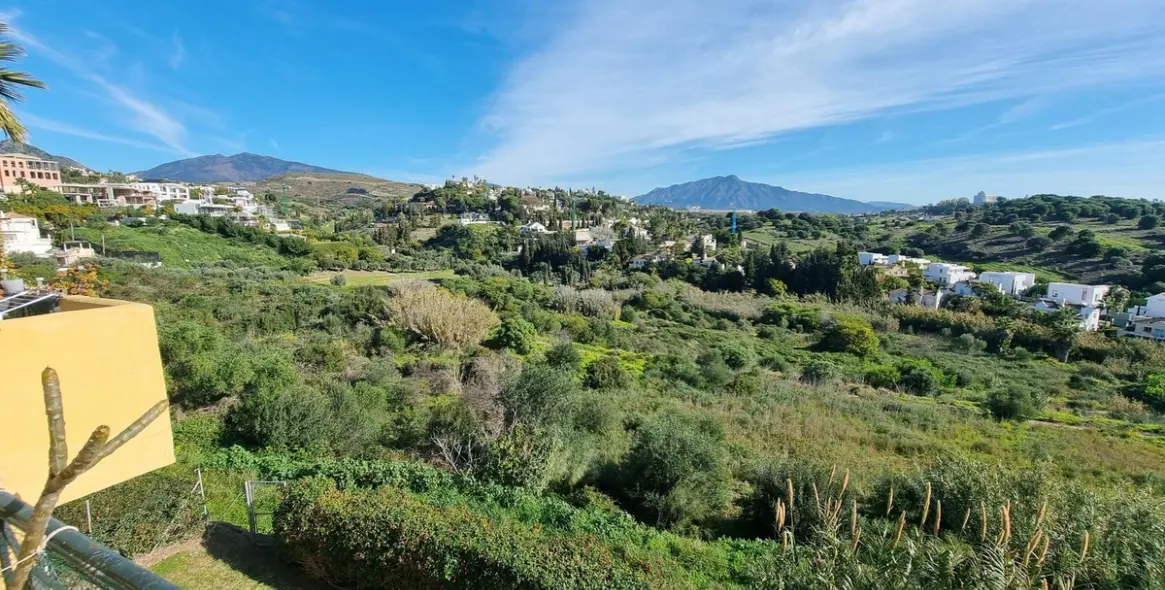 Sale of penthouse in Estepona 27