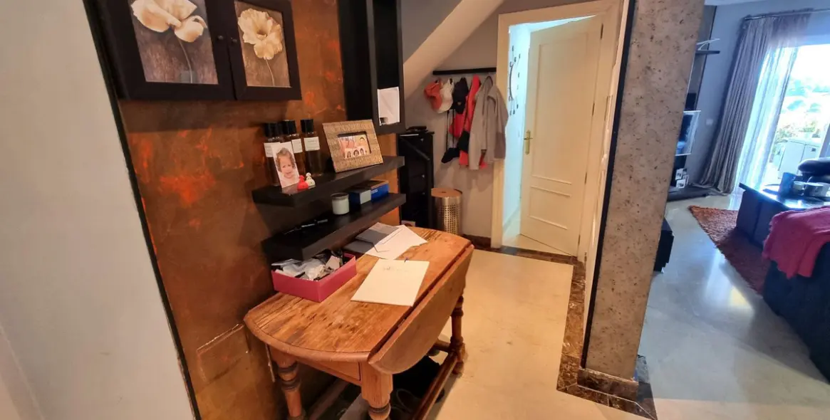 Sale of penthouse in Estepona 33