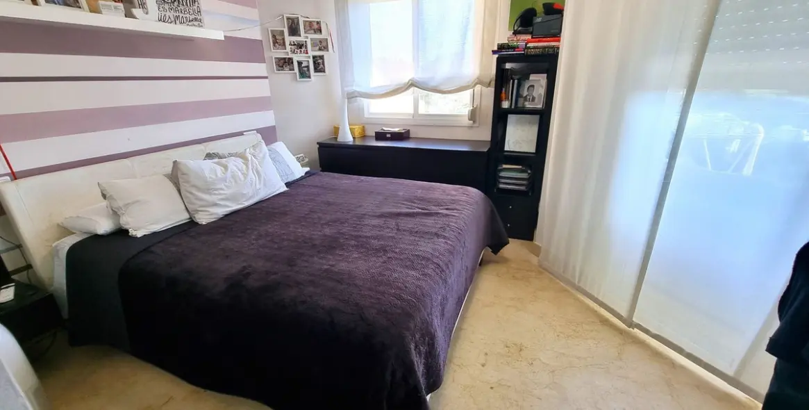 Sale of penthouse in Estepona 35