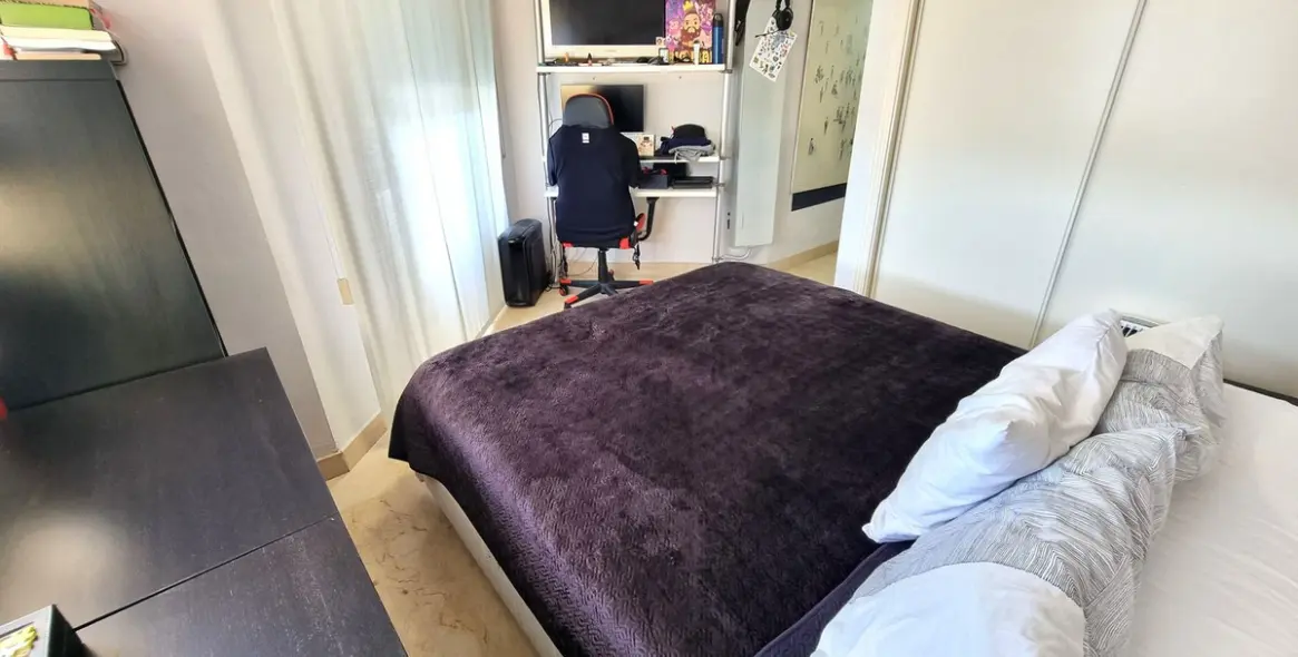 Sale of penthouse in Estepona 36