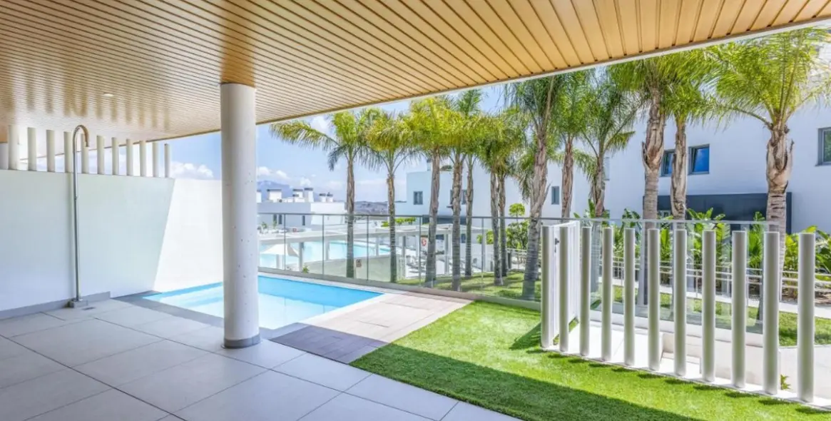 Продажа апартаментов на первом этаже в Calanova Golf 12