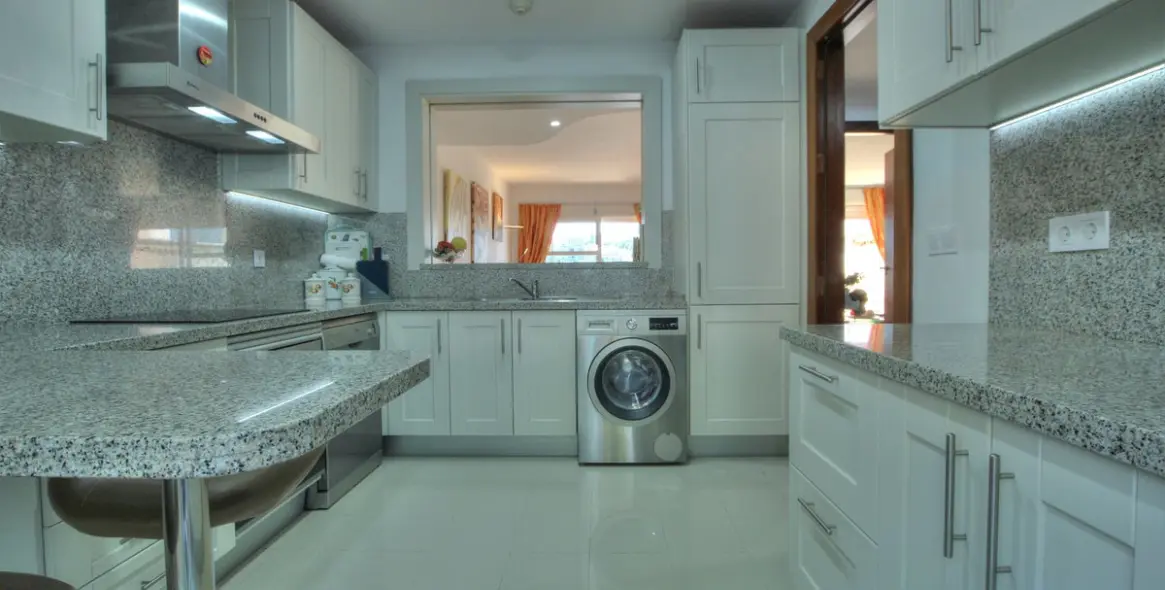 Sale of townhouse in La Cala Golf 11