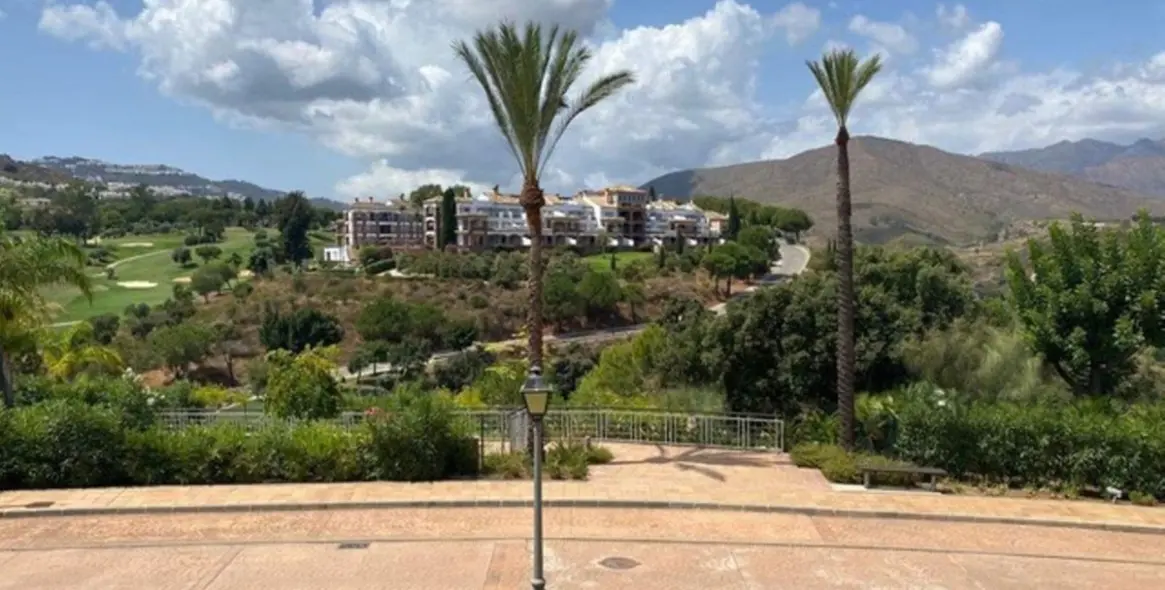 Sale of townhouse in La Cala Golf 19