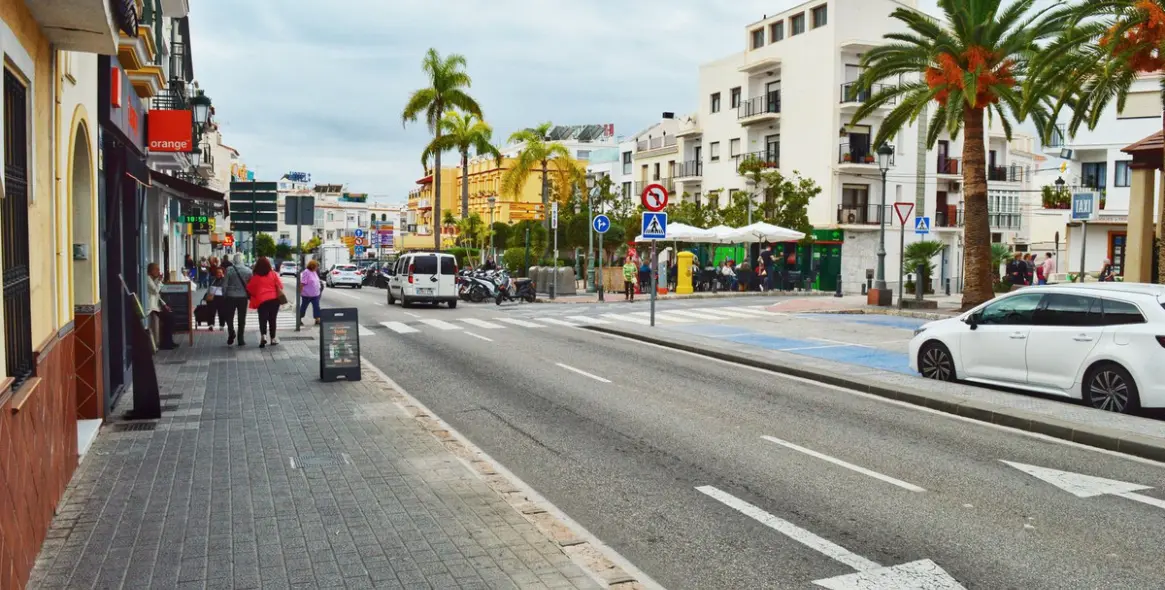 Продажа  жилого участка в Nerja 2