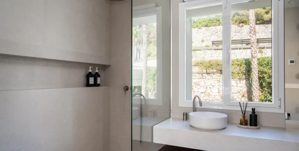 Продажа апартаментов на среднем этаже в Benahavís 11