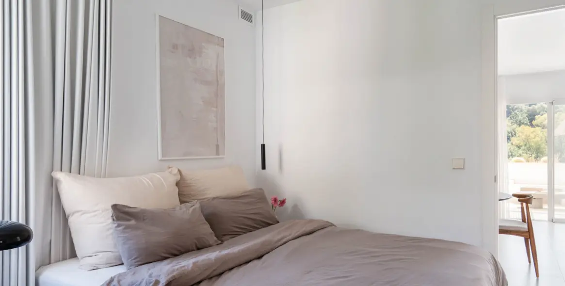 Sale of middle floor apartment in Benahavís 22