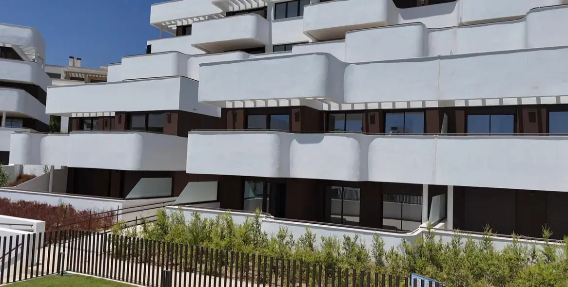 Продажа апартаментов на среднем этаже в Estepona (район Estepona) 5