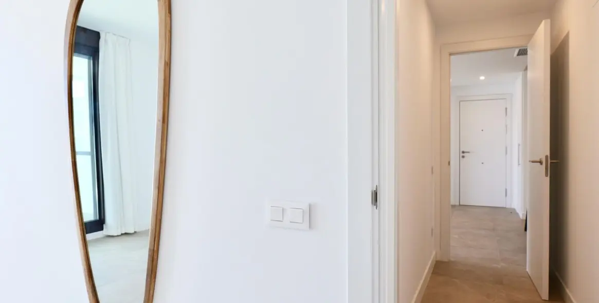 Sale of middle floor apartment in Estepona 11