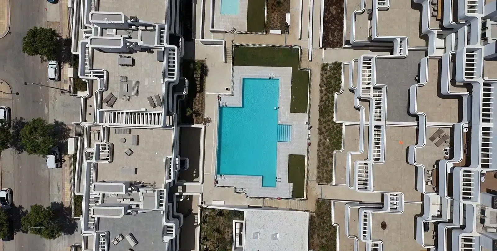 Sale of middle floor apartment in Estepona 4