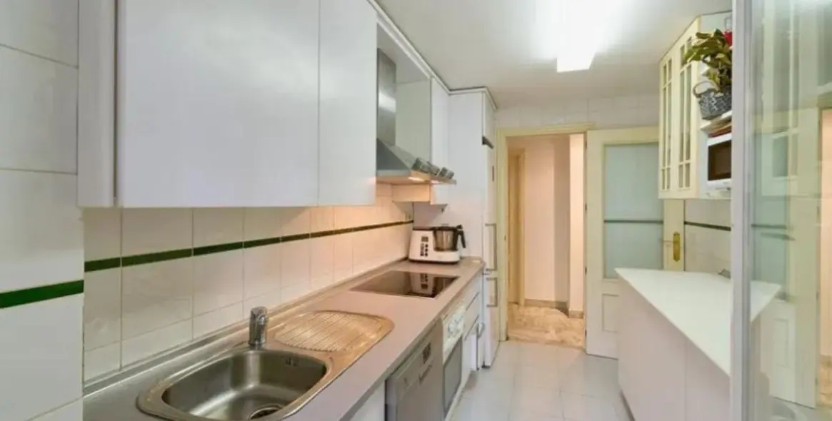 Venta de apartamento en planta baja en Marbella 5