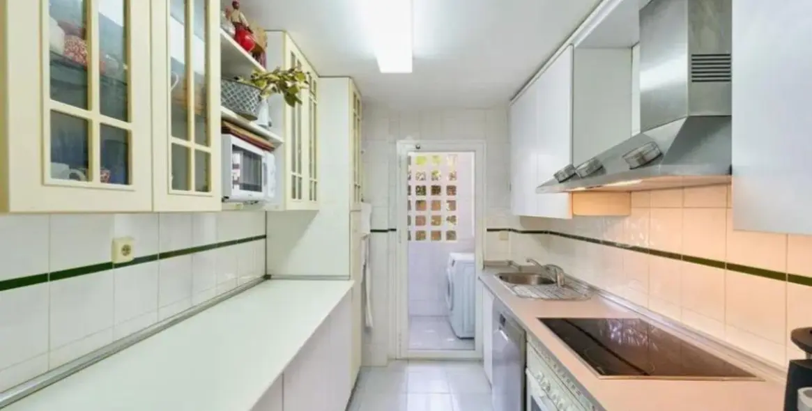 Venta de apartamento en planta baja en Marbella 6