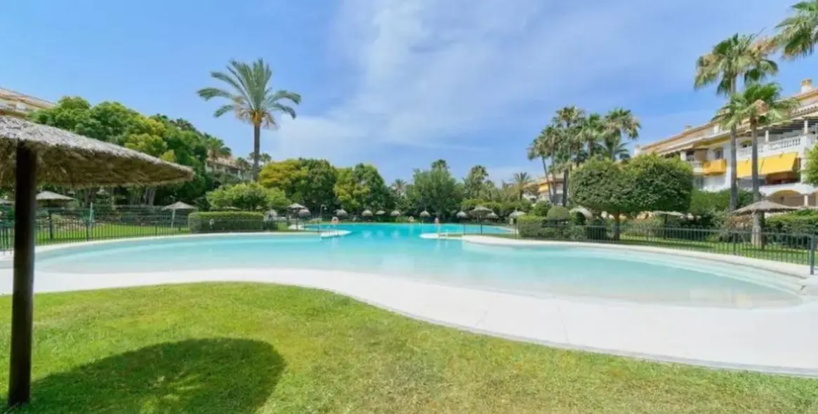 Venta de apartamento en planta baja en Marbella 14