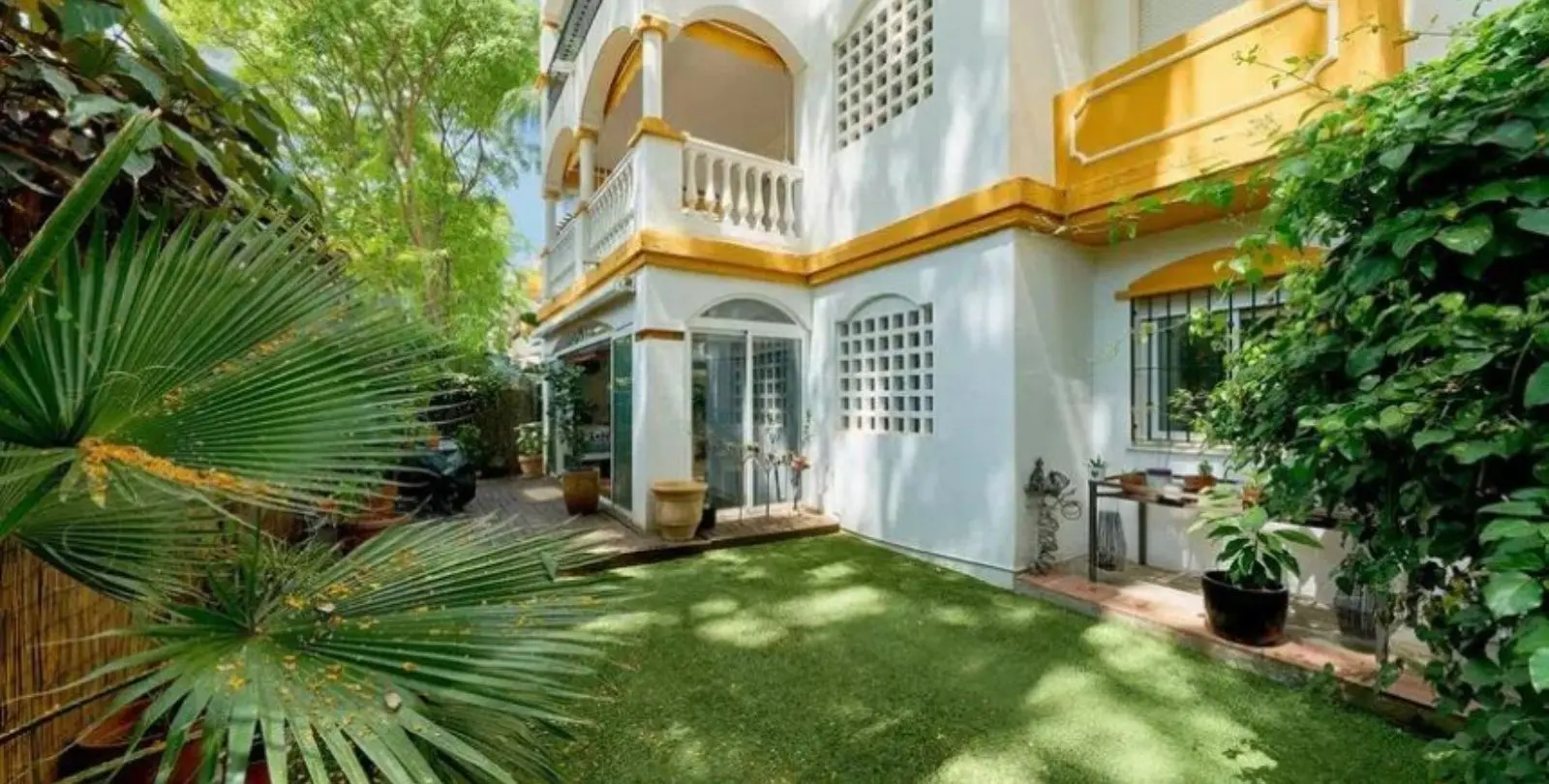 Продажа апартаментов на первом этаже в Marbella 1
