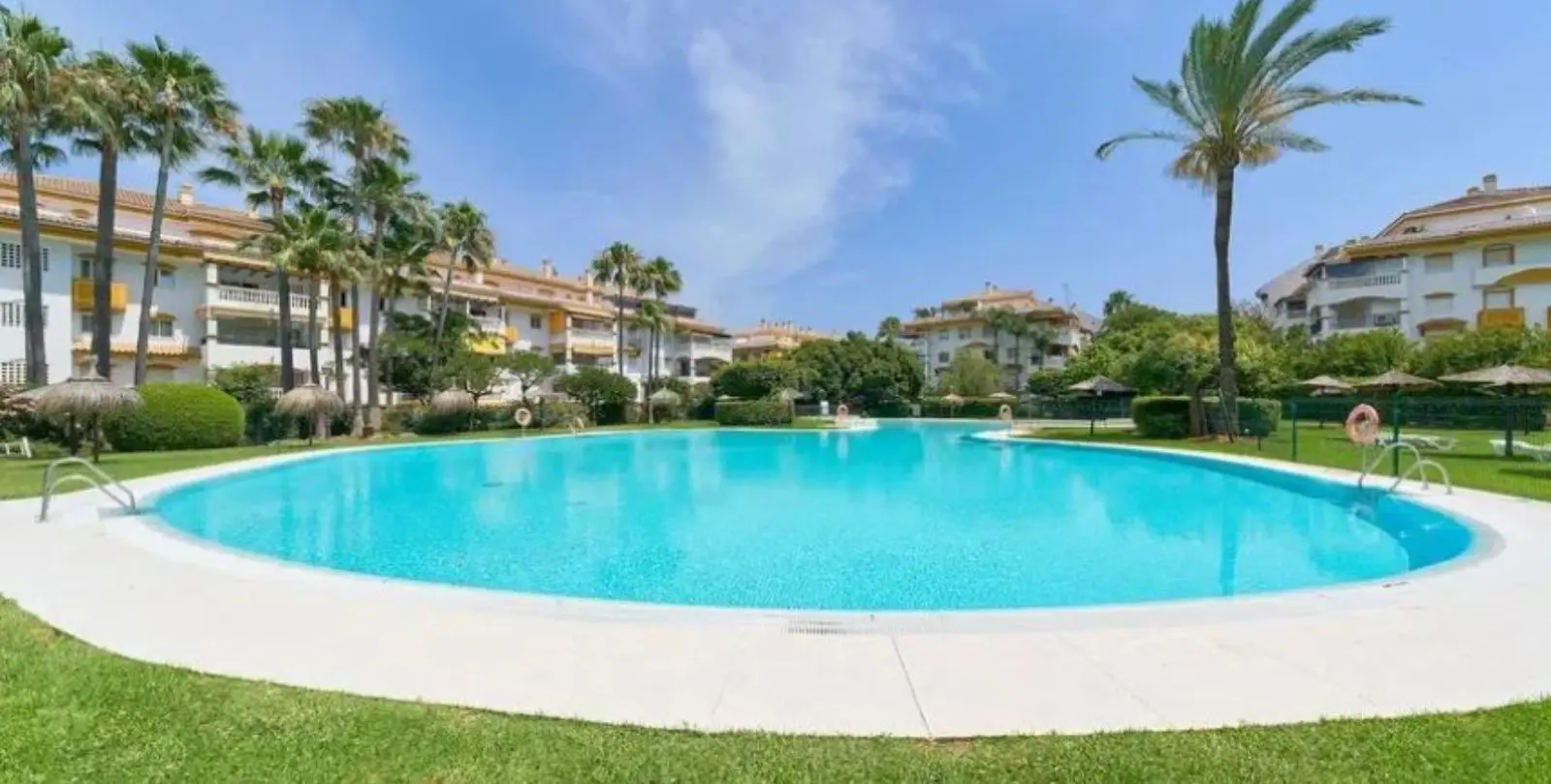 Продажа апартаментов на первом этаже в Marbella 13