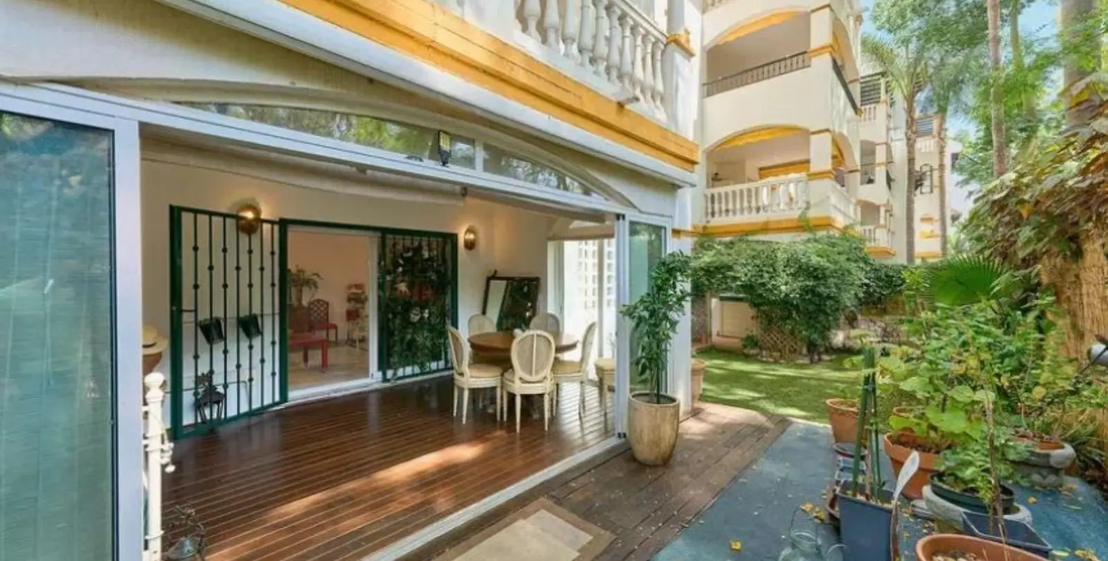 Продажа апартаментов на первом этаже в Marbella 21