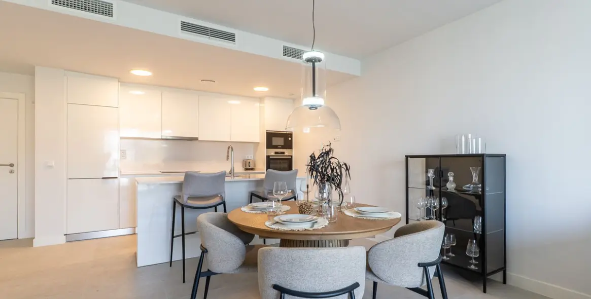 Venta de apartamento en planta media en Estepona (distrito Estepona) 3