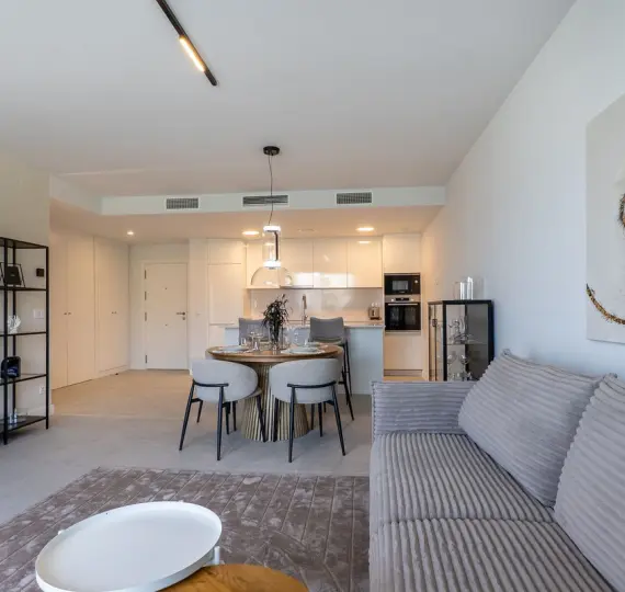 Apartamento en planta media R5078062