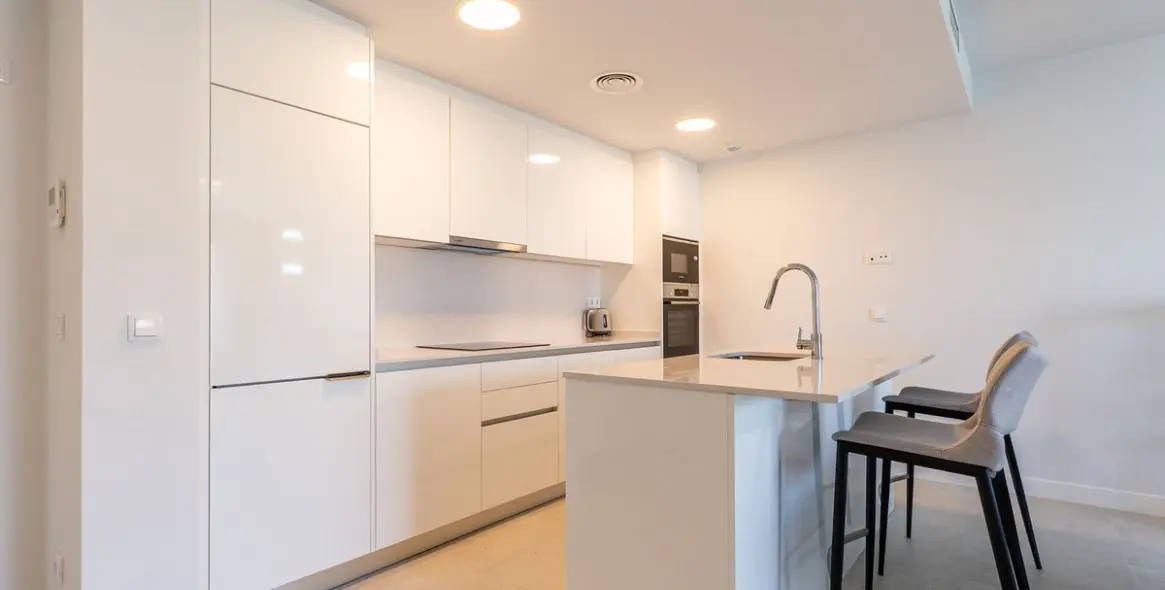 Venta de apartamento en planta media en Estepona (distrito Estepona) 9