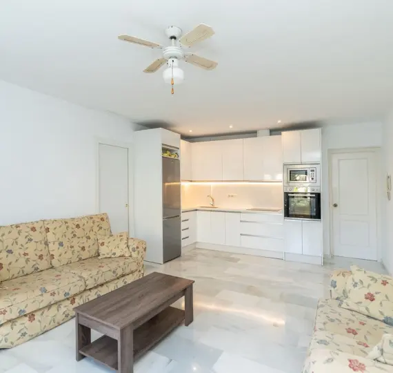 Sale of middle floor apartment in La Cala de Mijas