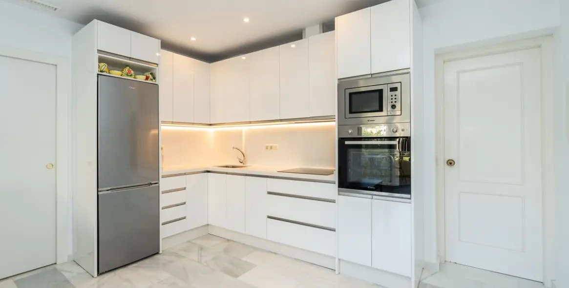 Sale of middle floor apartment in La Cala de Mijas 4