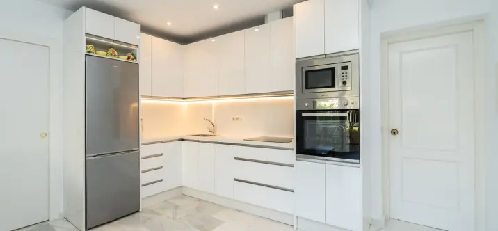 Sale of middle floor apartment in La Cala de Mijas 3