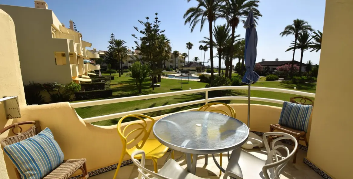 Sale of middle floor apartment in La Cala de Mijas 5