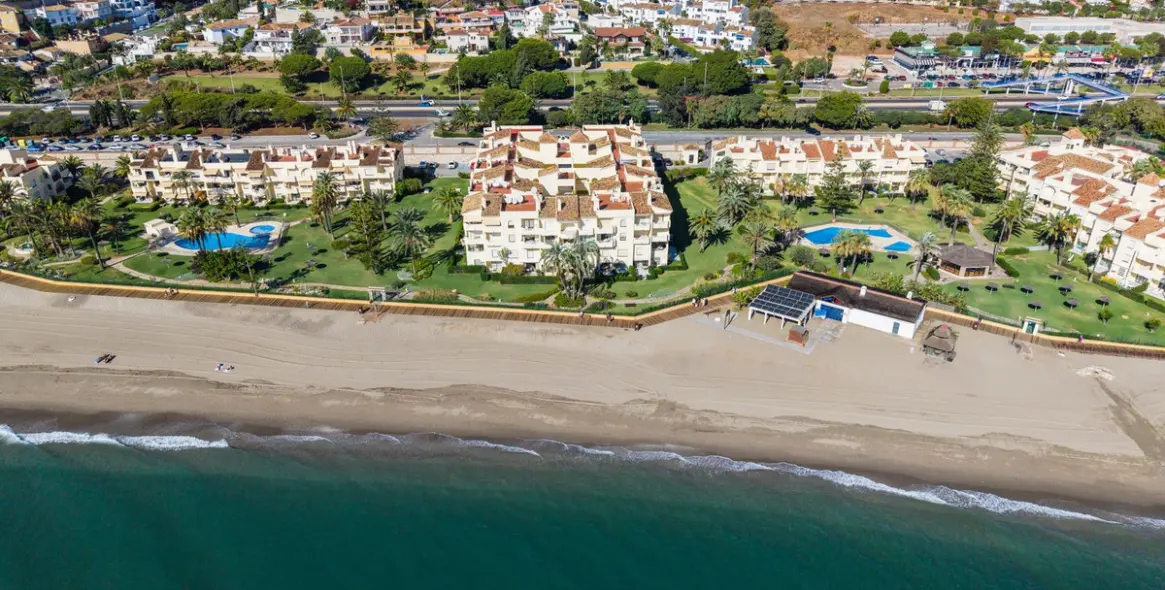 Sale of middle floor apartment in La Cala de Mijas 13